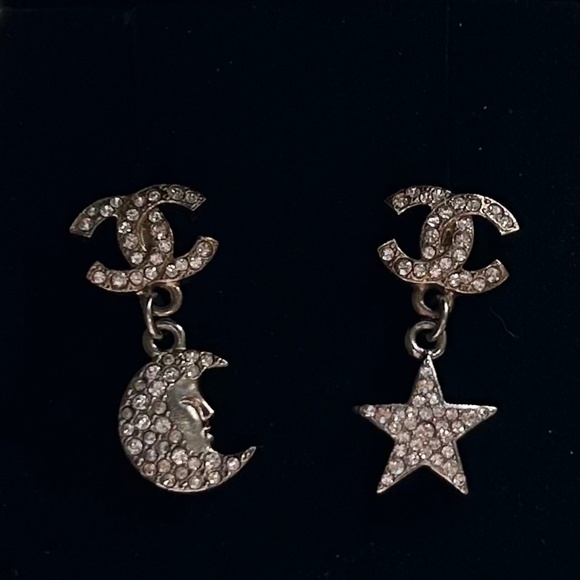CHANEL Crystal CC Logo Star And Moon Earrings - Picture 2 of 12